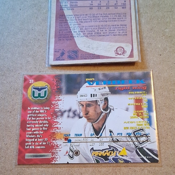 Hockey Trading Cards Set - Picture 6 of 6